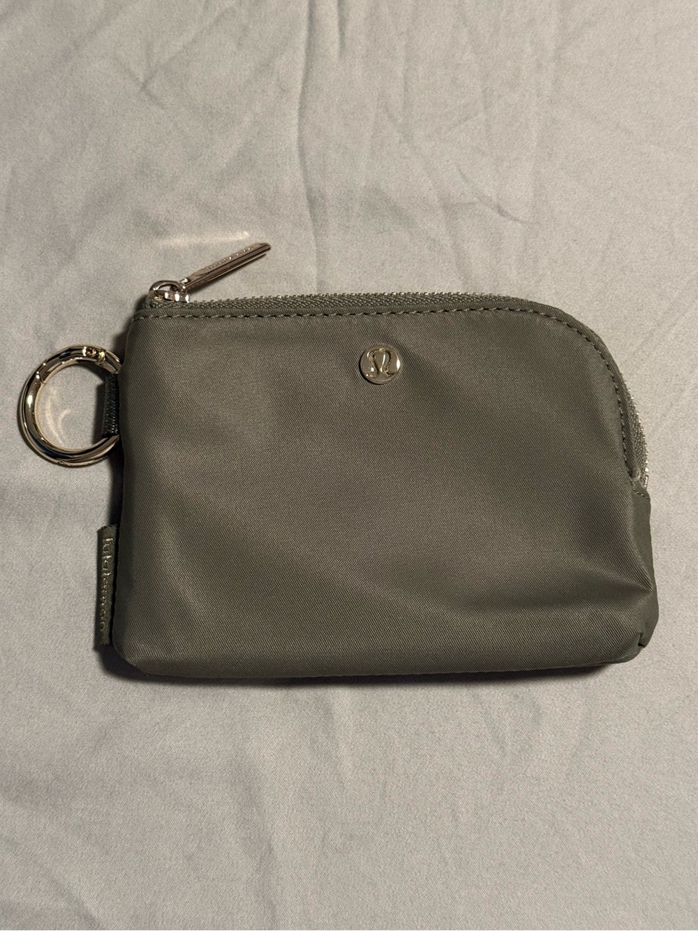 LULULEMON: Clippable Card Pouch